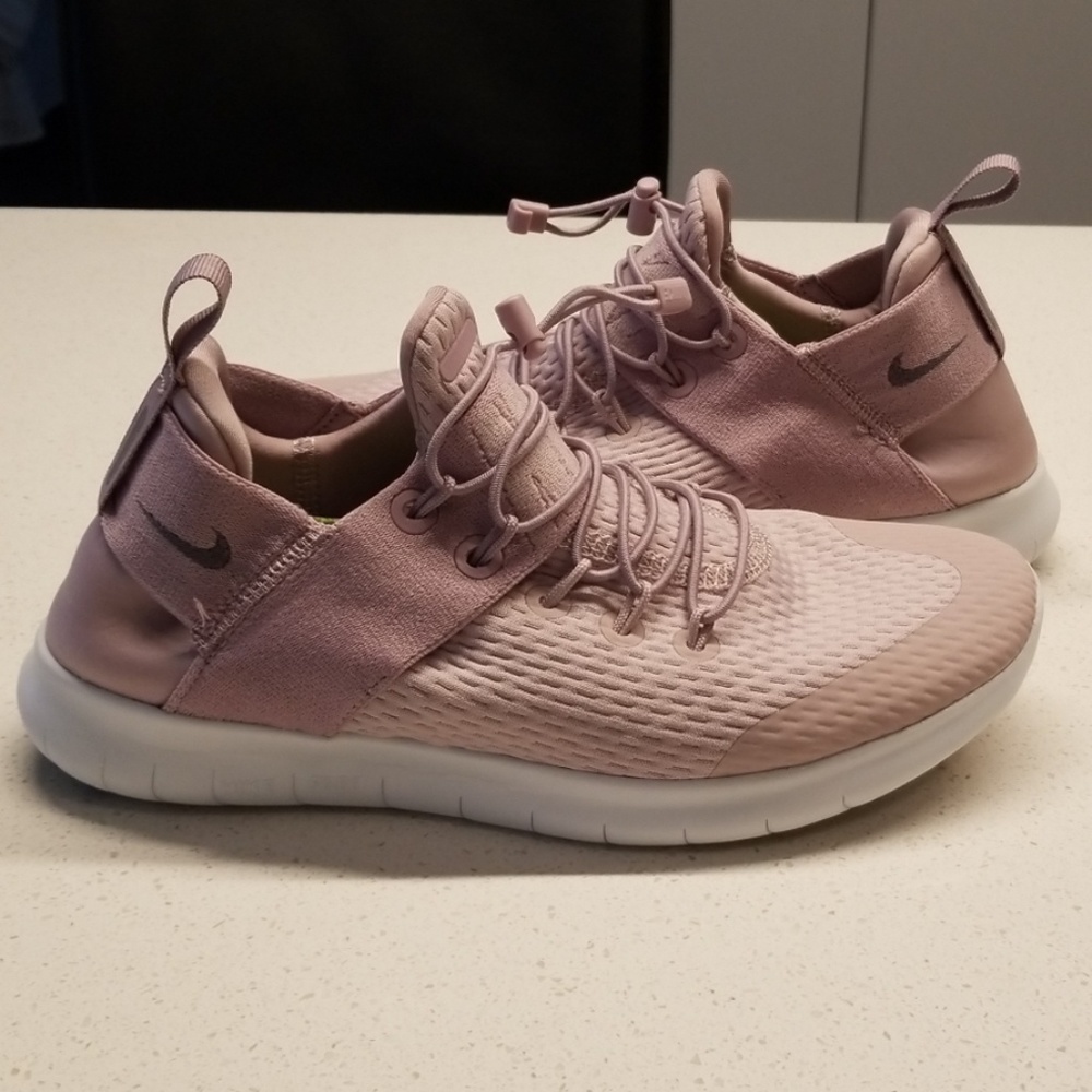 Womens Nike Free No Lace Shoes - Size 6.5